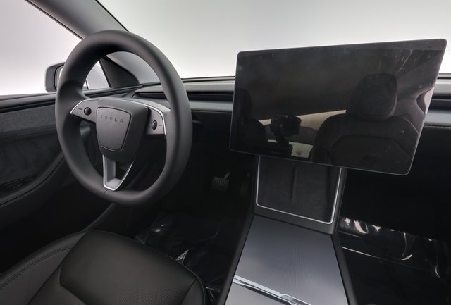 2026 Tesla Model Y — photo 20 of 25