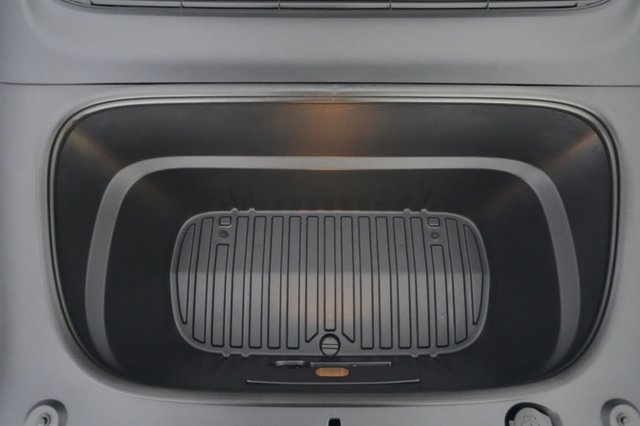 2026 Tesla Model Y — photo 20 of 21