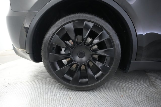 2021 Tesla Model Y — photo 17 of 21