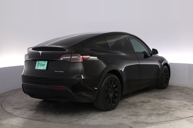 2021 Tesla Model Y — photo 2 of 21