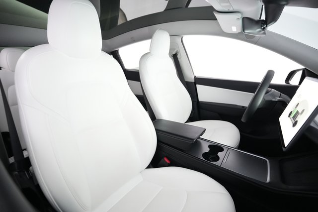 2021 Tesla Model Y — photo 18 of 21
