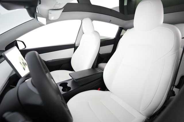 2021 Tesla Model Y — photo 3 of 21