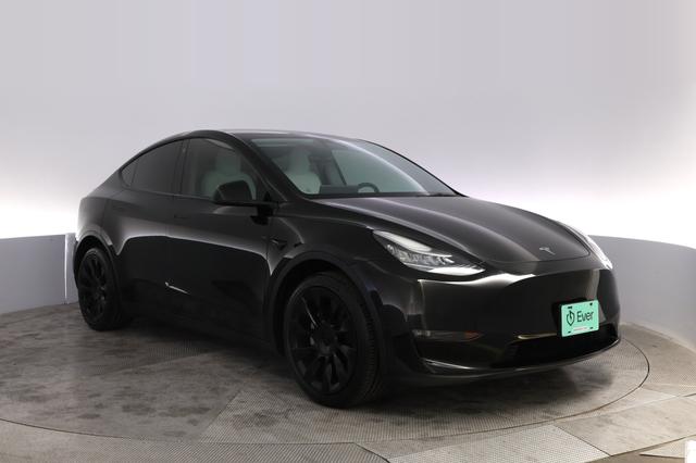 2021 Tesla Model Y — photo 10 of 21