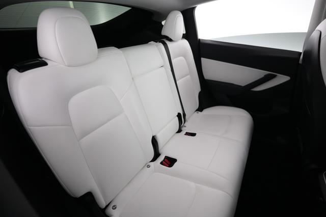 2021 Tesla Model Y — photo 4 of 21