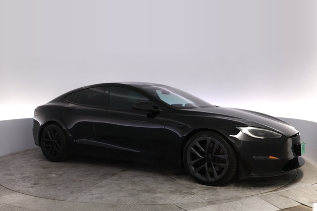 2022 Tesla Model S — photo 11 of 30