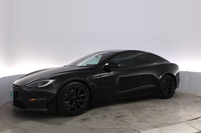 2022 Tesla Model S — photo 14 of 30