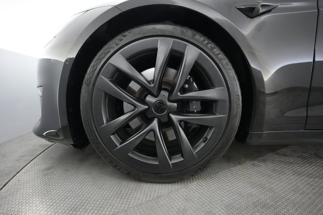 2022 Tesla Model S — photo 15 of 30