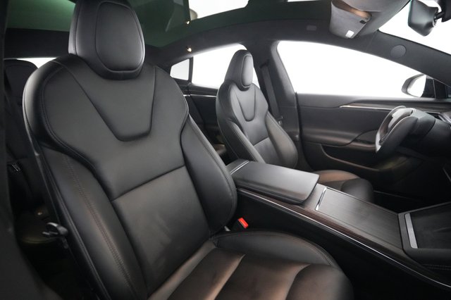 2022 Tesla Model S — photo 18 of 30