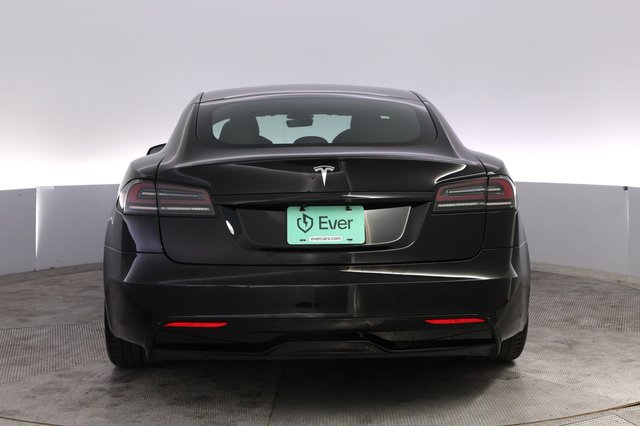 2022 Tesla Model S — photo 12 of 30