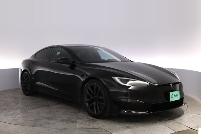 2022 Tesla Model S — photo 10 of 30