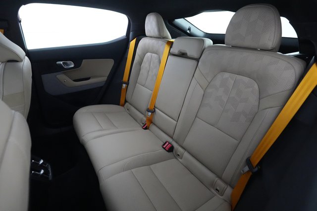 2022 Polestar 2 — photo 19 of 23