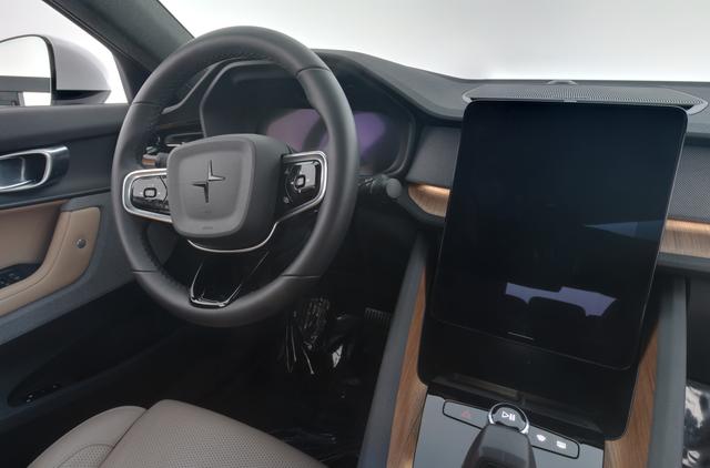 2022 Polestar 2 — photo 5 of 23