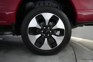 2022 Ford F-150 Lightning — photo 7 of 15