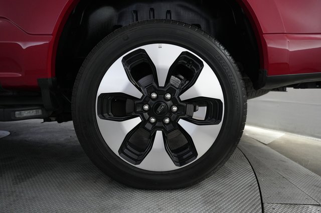 2022 Ford F-150 Lightning — photo 7 of 15