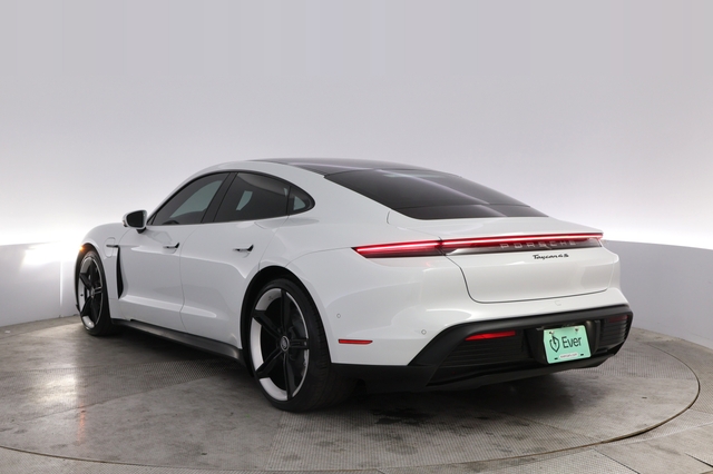 2022 Porsche Taycan