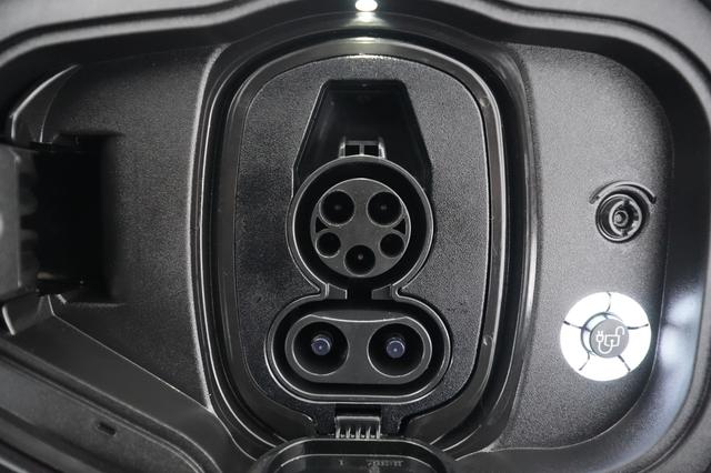 2022 Ford Mustang Mach-E — photo 8 of 28