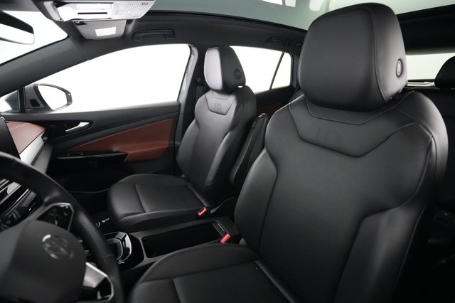 2022 Volkswagen ID.4 — photo 3 of 22