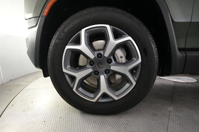 2023 Rivian R1T — photo 15 of 26