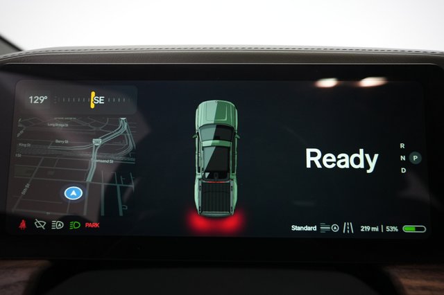 2023 Rivian R1T — photo 23 of 26