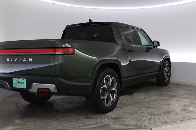 2023 Rivian R1T — photo 2 of 26