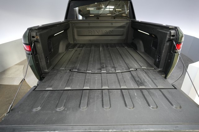 2023 Rivian R1T — photo 6 of 26