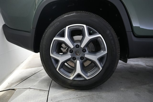 2023 Rivian R1T — photo 17 of 26