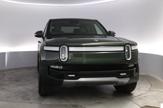 2023 Rivian R1T — photo 9 of 26