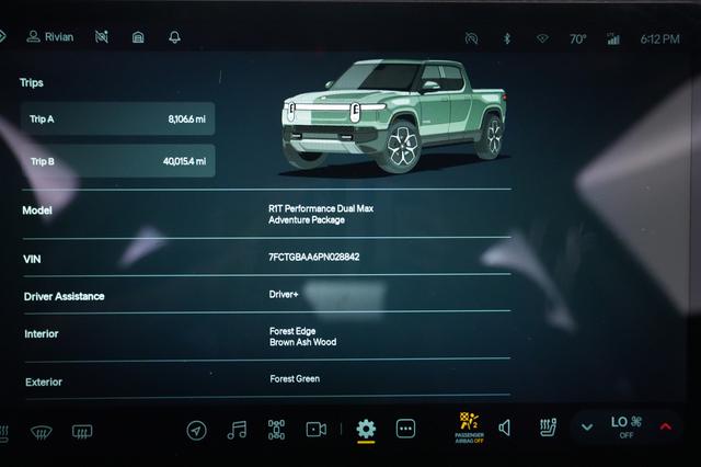 2023 Rivian R1T — photo 5 of 26
