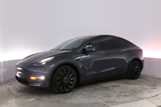 2023 Tesla Model Y — photo 14 of 21