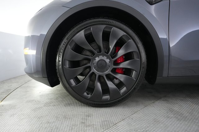2023 Tesla Model Y — photo 15 of 21