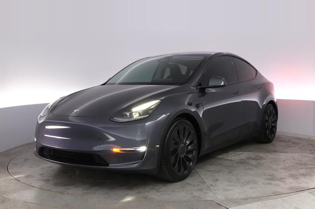 2023 Tesla Model Y — VIN 7SAYGDEF1PF941216
