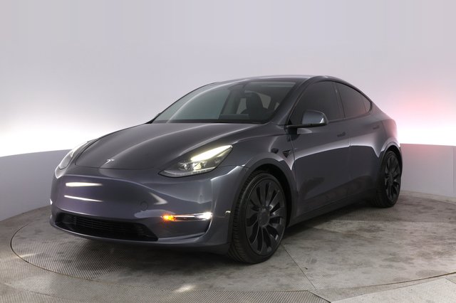 2023 Tesla Model Y — VIN 7SAYGDEF1PF941216