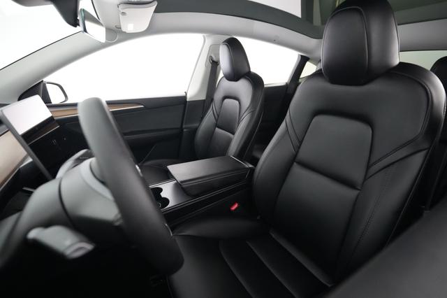 2023 Tesla Model Y — photo 3 of 21