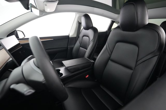 2023 Tesla Model Y — photo 3 of 21