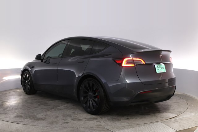 2023 Tesla Model Y — photo 13 of 21