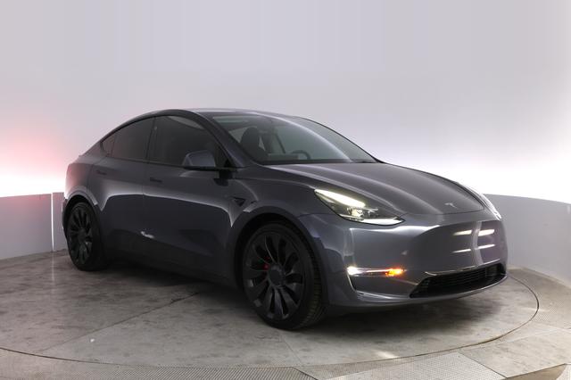 2023 Tesla Model Y — photo 10 of 21