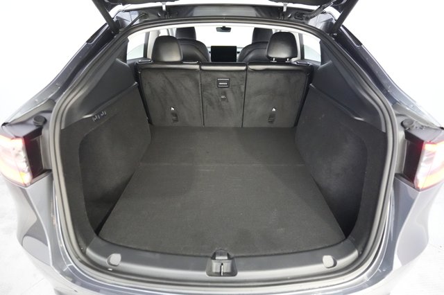 2023 Tesla Model Y — photo 6 of 21