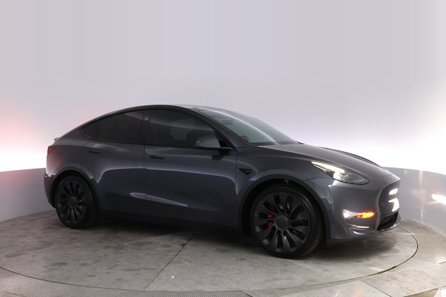 2023 Tesla Model Y — photo 11 of 21