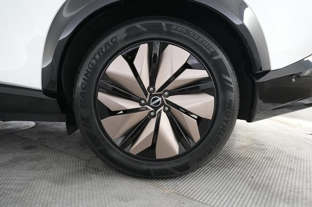2023 Nissan Ariya — photo 7 of 24