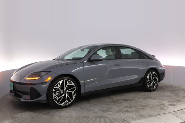 2023 Hyundai IONIQ 6 — photo 13 of 26