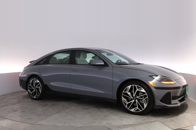 2023 Hyundai IONIQ 6 — photo 11 of 26
