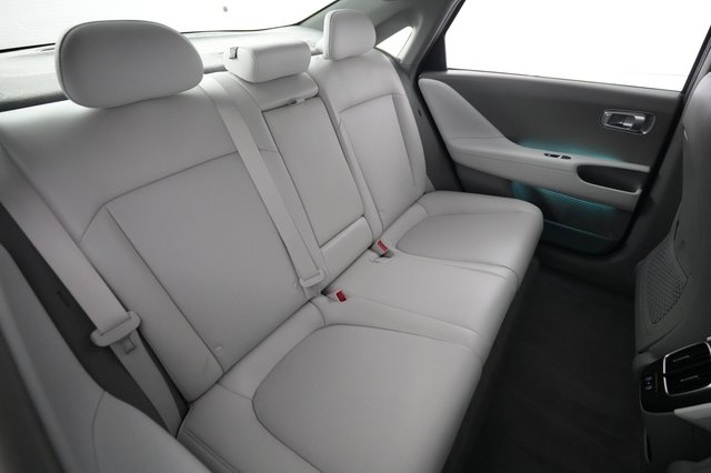 2023 Hyundai IONIQ 6 — photo 4 of 26