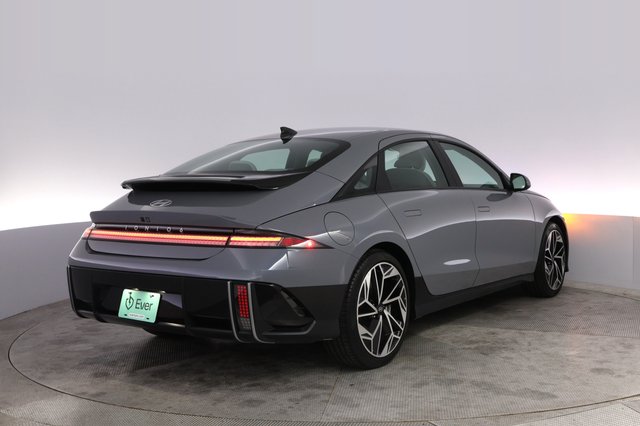 2023 Hyundai IONIQ 6 — photo 8 of 26