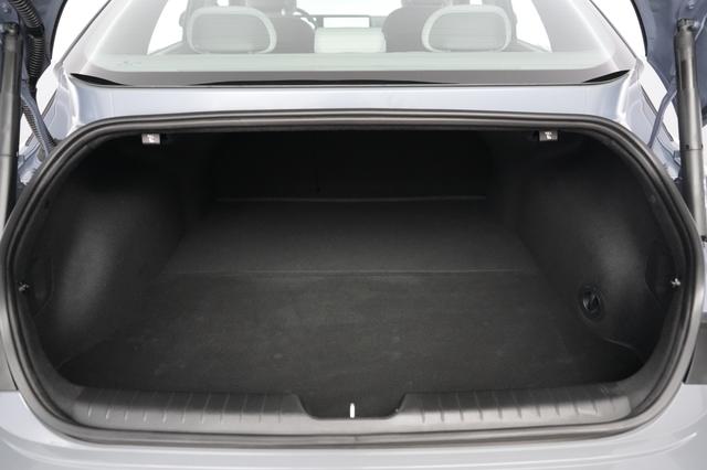 2023 Hyundai IONIQ 6 — photo 6 of 26