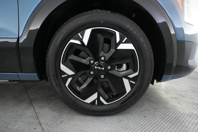 2023 Kia Niro EV — photo 16 of 30