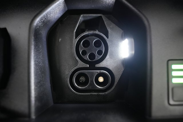 2023 Kia Niro EV — photo 8 of 30