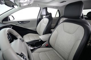 2023 Kia Niro EV — photo 3 of 26