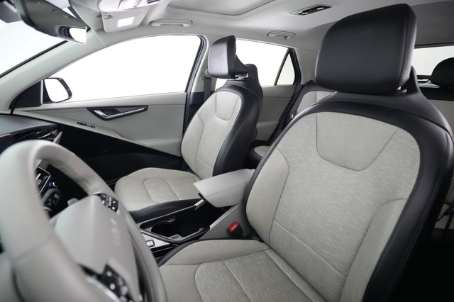 2023 Kia Niro EV — photo 3 of 26