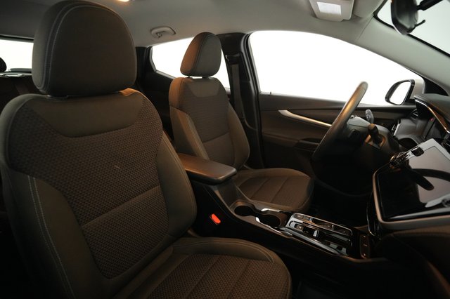 2023 Chevrolet Bolt EUV — photo 18 of 24