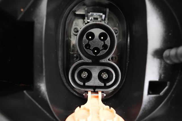2023 Chevrolet Bolt EUV — photo 8 of 24